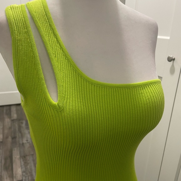 Neon dress. - Picture 6 of 6